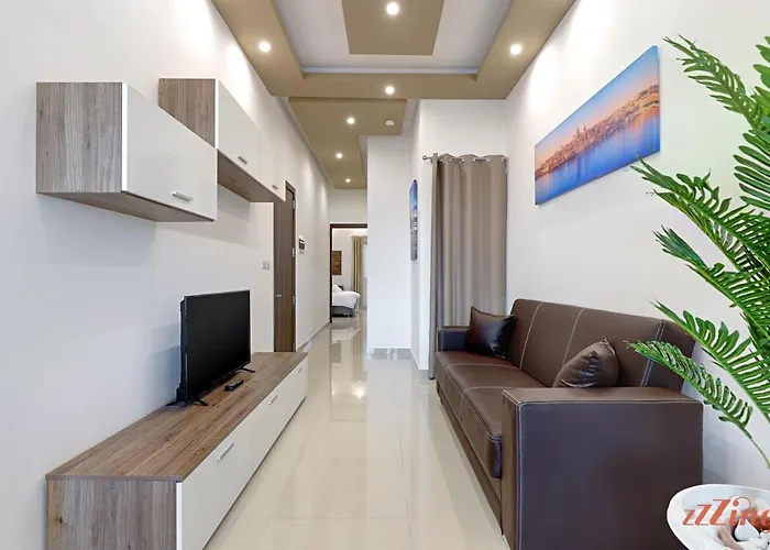 Gem Beachfront Apt With Amazing Bay And Sea Views